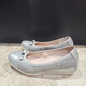 Codia Flat Ballerina Shoes‎ Women Size 41, US 10 M Silver Gray